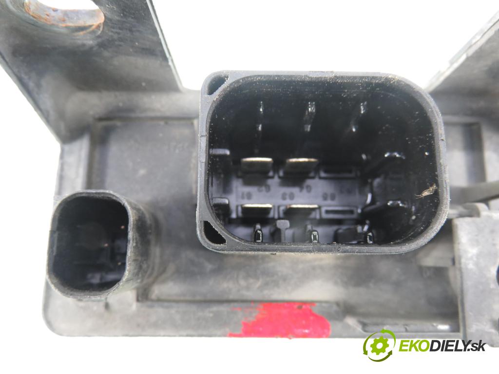 MERCEDES-BENZ VITO Autobus (638) BUS 2001 60,00 108 CDI 2.2 (638.194) - OM 611A (60 KW CDI) 2151,00 RELÉ: SWIEC: