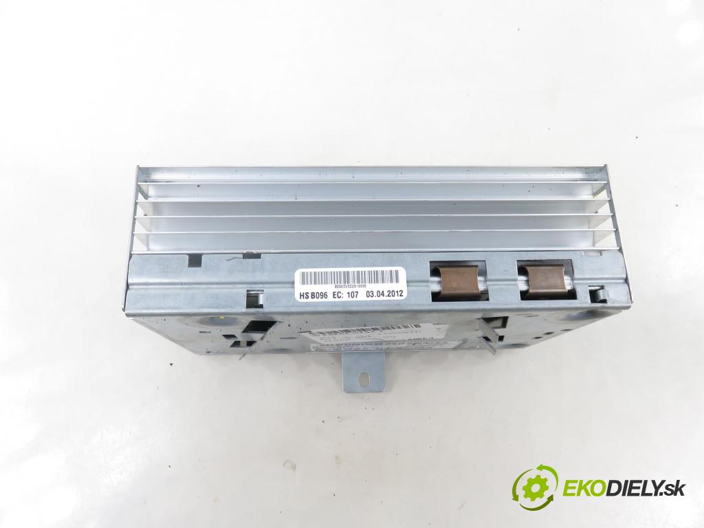 BMW 5 Touring (F11) KOMBI 2012 135,00 520 d 184 - N47 D20 C 1995,00 Zosilňovač 9266356 (Zosilňovač)