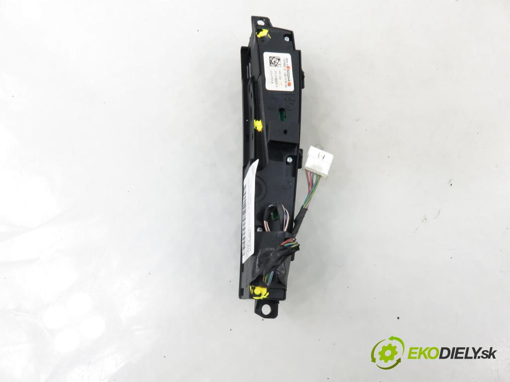BMW 5 Touring (F11) KOMBI 2012 135,00 520 d 184 - N47 D20 C 1995,00 vypínač / prepínač 9202945
