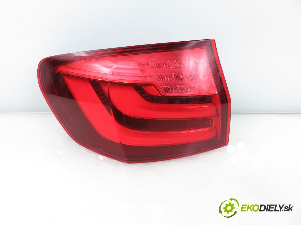 BMW 5 Touring (F11) KOMBI 2012 135,00 520 d 184 - N47 D20 C 1995,00 světlo levé zadní 