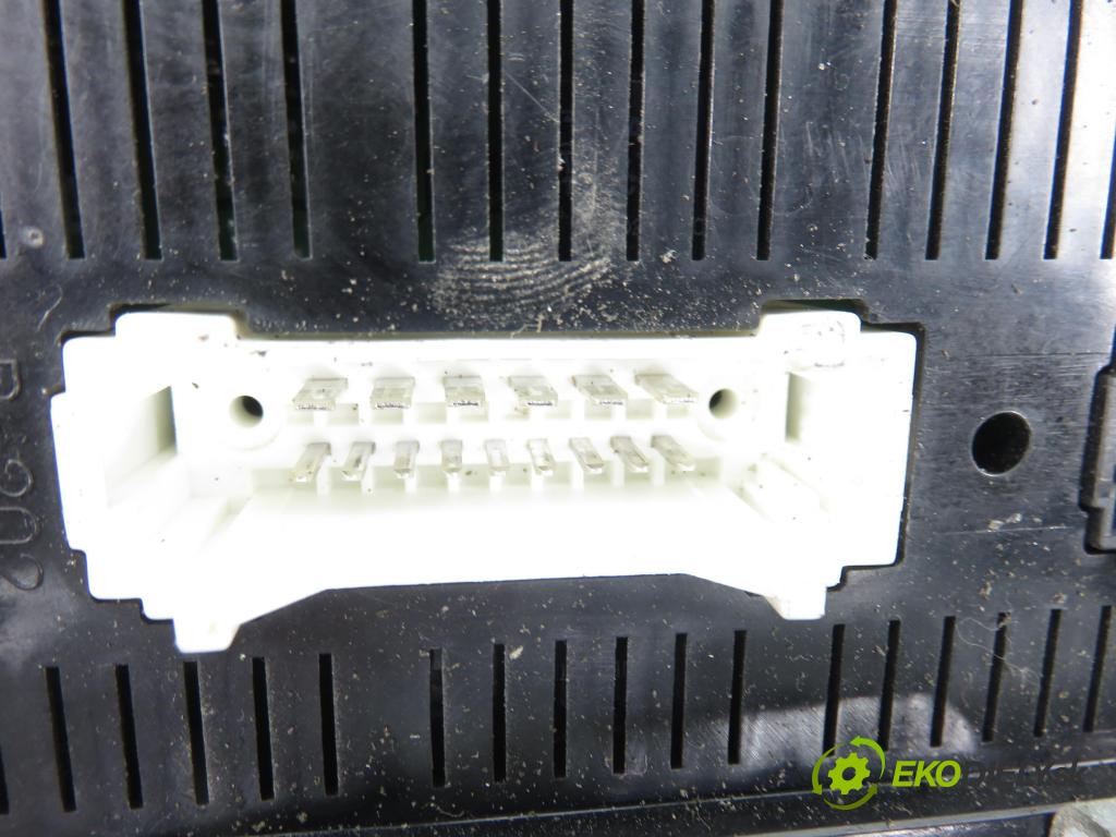 RENAULT CLIO II (BB_, CB_) HB 2003 72,00 1.4 16V (B/CB0P) - K4J 710 1390,00 MODUL BSM P8200234045