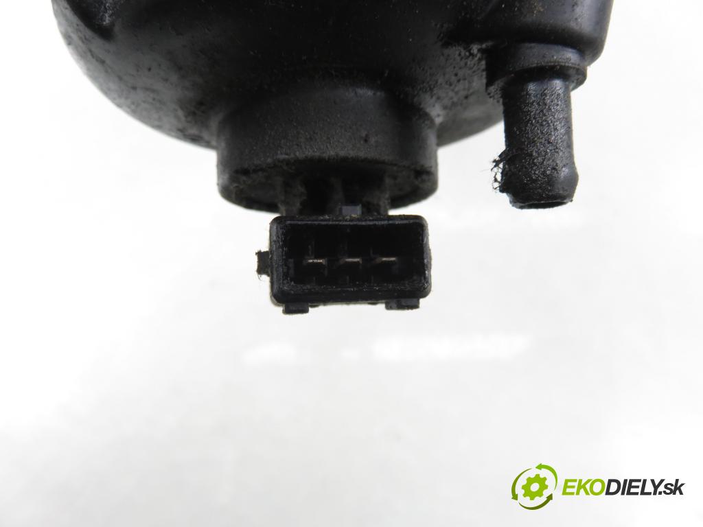 FIAT PANDA Van (169_) VAN 2007 51,00 1.3 D Multijet - 188 A8.000 1248,00 obal filtra paliva 235517320