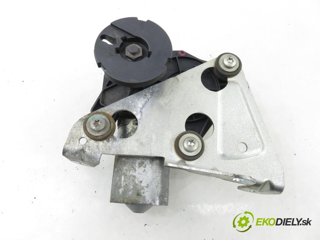 PEUGEOT 407 SW (6E_) KOMBI 2004 100,00 2.0 HDi 135 - RHR 1997,00 motorek stěrače ZADNÍ: 9646500880 ; 54906212