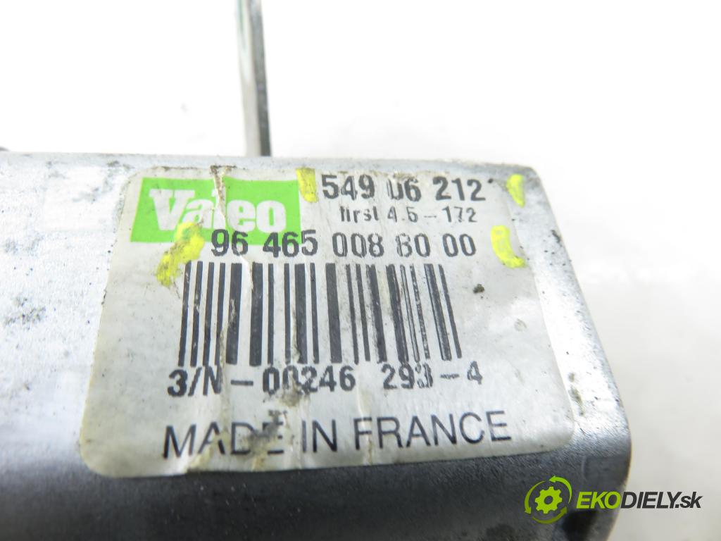 PEUGEOT 407 SW (6E_) KOMBI 2004 100,00 2.0 HDi 135 - RHR 1997,00 motorek stěrače ZADNÍ: 9646500880 ; 54906212