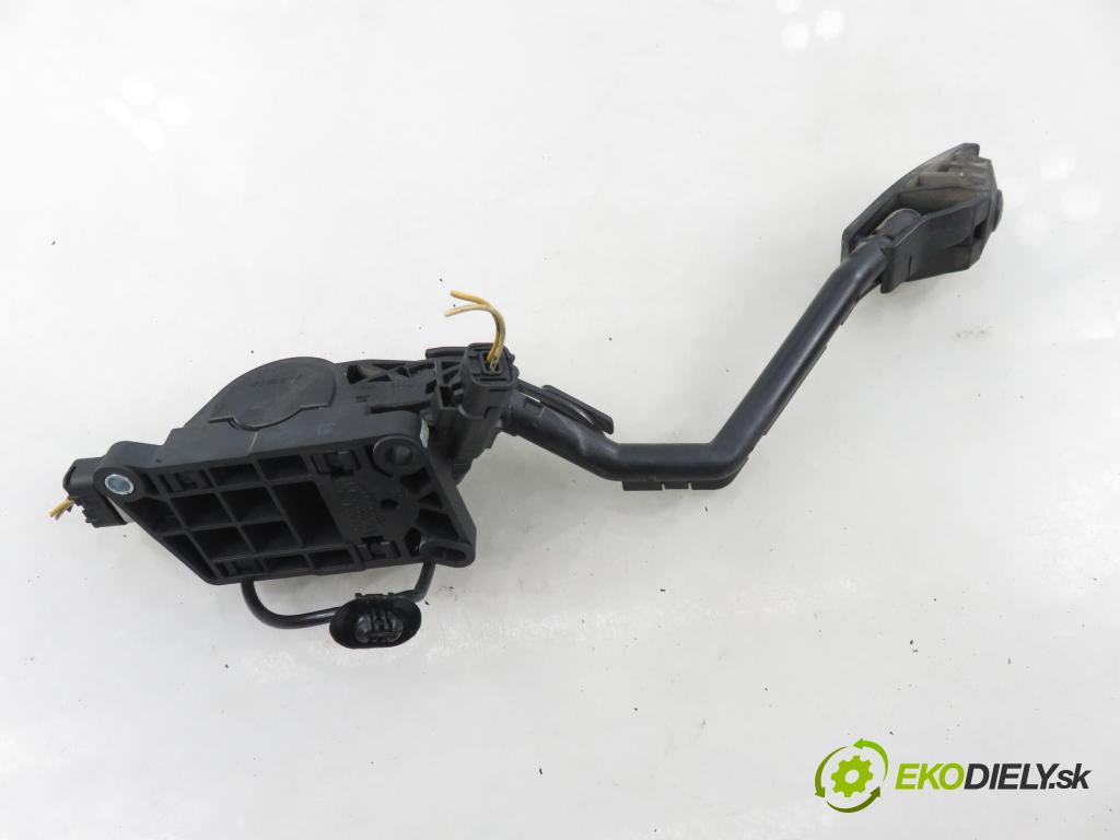 PEUGEOT 407 SW (6E_) KOMBI 2004 100,00 2.0 HDi 135 - RHR 1997,00 Potenciometer plynu 9650341780 ; 0280755012 ; F00C3P2335 (Potenciometer plynového pedálu)