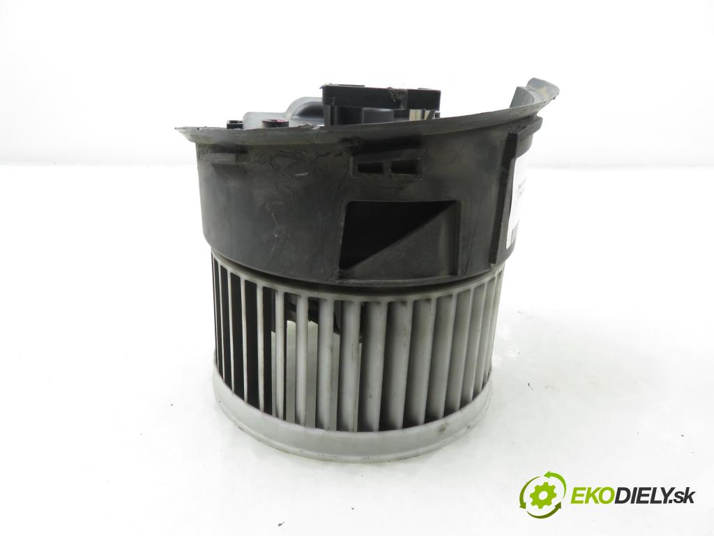 PEUGEOT 407 SW (6E_) KOMBI 2004 100,00 2.0 HDi 135 - RHR 1997,00 ventilátor větráku 4PUH18456AF ; 6441S3 ; 7737080501AF