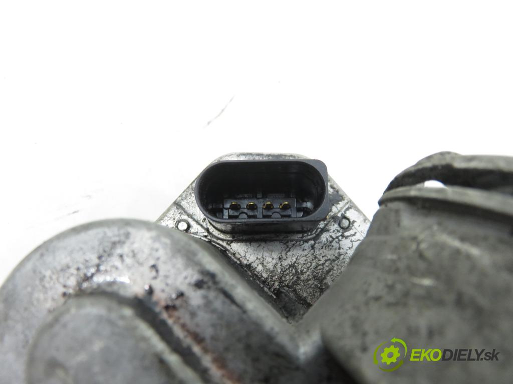 AUDI A3 (8L1) HB 2002 74,00 1.9 TDI - AXR 1896,00 škrtíci klapka 038128063G (Škrticí klapka)