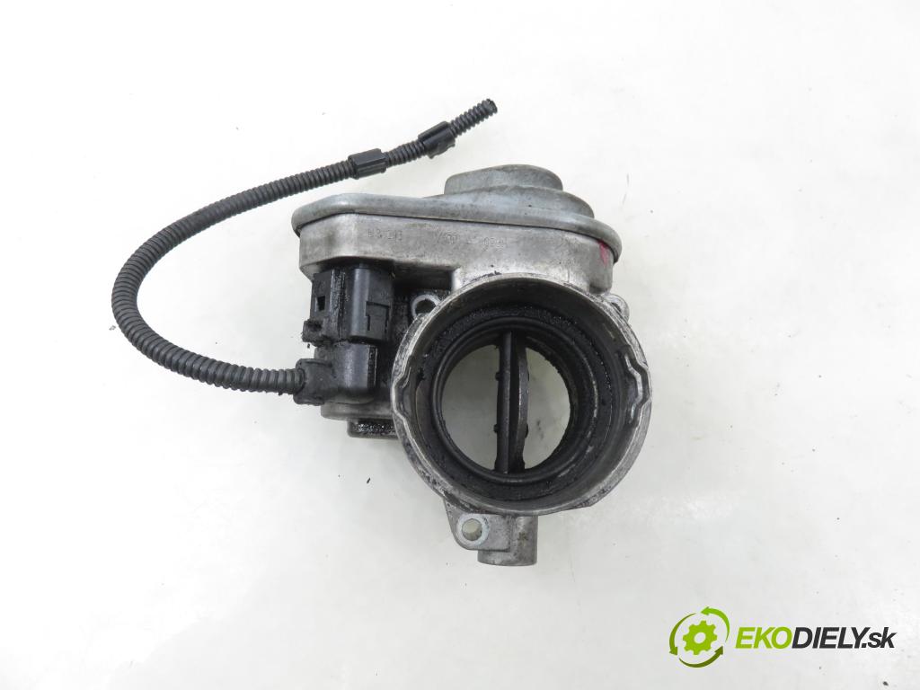 AUDI A3 (8L1) HB 2002 74,00 1.9 TDI - AXR 1896,00 škrtíci klapka 038128063G (Škrticí klapka)