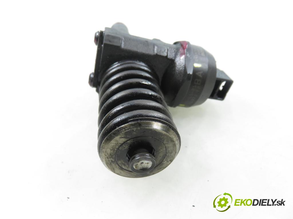 VW GOLF V (1K1) HB 2004 77,00 1.9 TDI PD 105 - BKC 1896,00 Vstrekovač 038130073AG ; 0414720215 (Vstrekovač paliva)