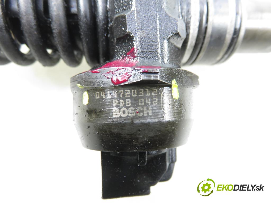 VW PASSAT B6 Variant (3C5) KOMBI 2006 103,00 2.0 TDI PD 8V 140 - BMP 1968,00 Vstrekovač 038130073BQ ; 0414720312 (Vstrekovač paliva)