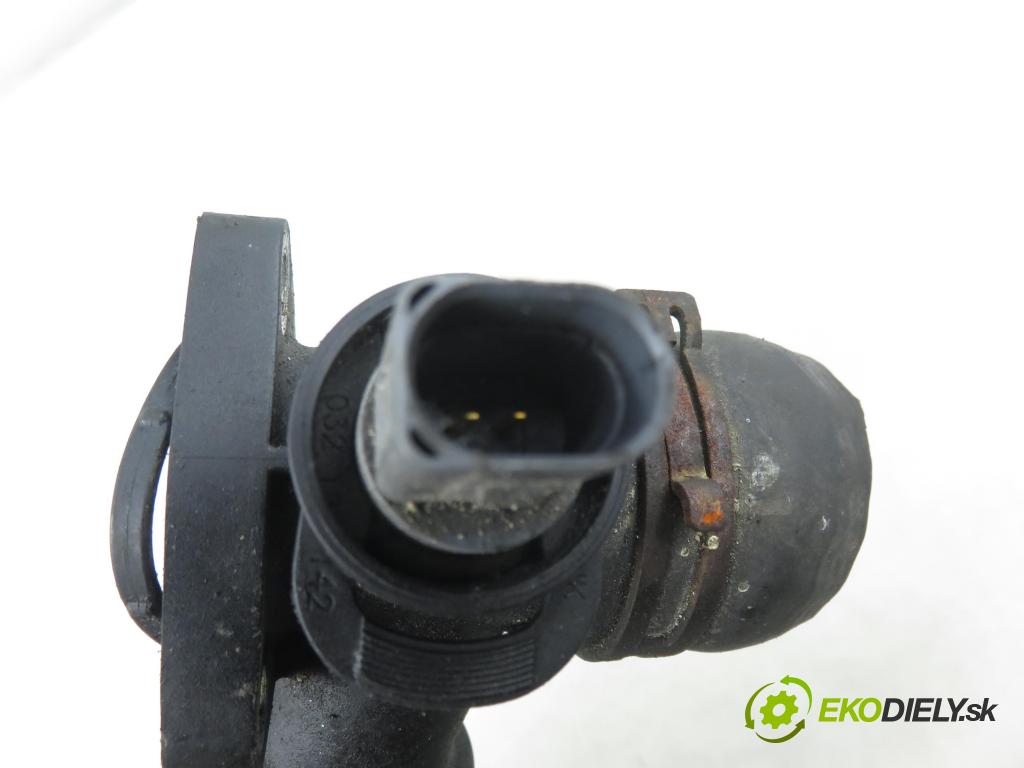 VW PASSAT B6 Variant (3C5) KOMBI 2006 184,00 3.2 FSI 4motion - AXZ 3168,00 Rúra vody 03H121131