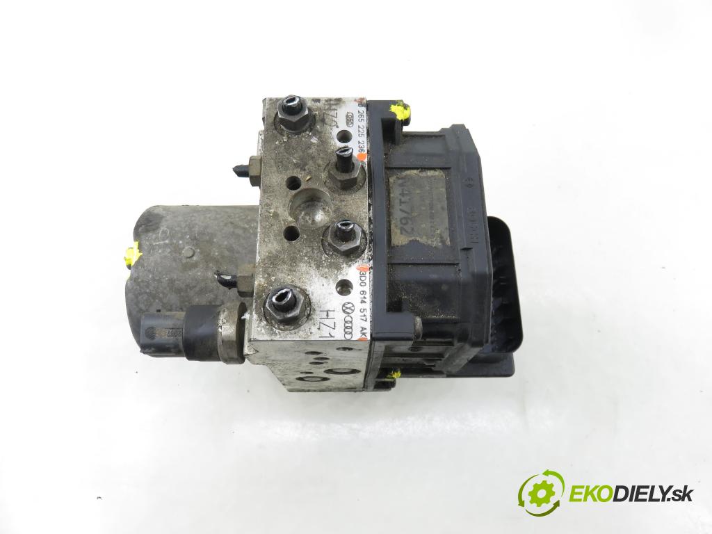 VW PHAETON (3D1, 3D2, 3D3, 3D4, 3D6, 3D7, 3D8, 3D9) SEDAN 2006 165,00 3.0 TDI 2967,00 Pumpa ABS 0265950105 ; 0265225236 ; 3D0614517AK (Pumpa ABS)