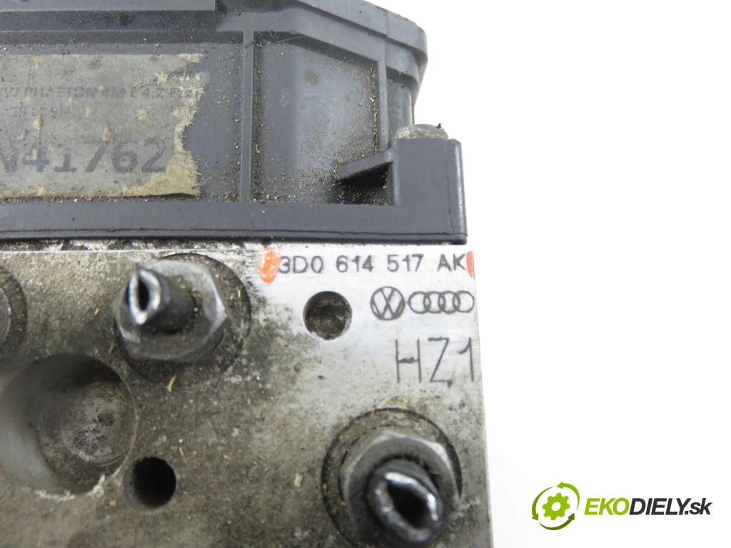 VW PHAETON (3D1, 3D2, 3D3, 3D4, 3D6, 3D7, 3D8, 3D9) SEDAN 2006 165,00 3.0 TDI 2967,00 Pumpa ABS 0265950105 ; 0265225236 ; 3D0614517AK (Pumpa ABS)