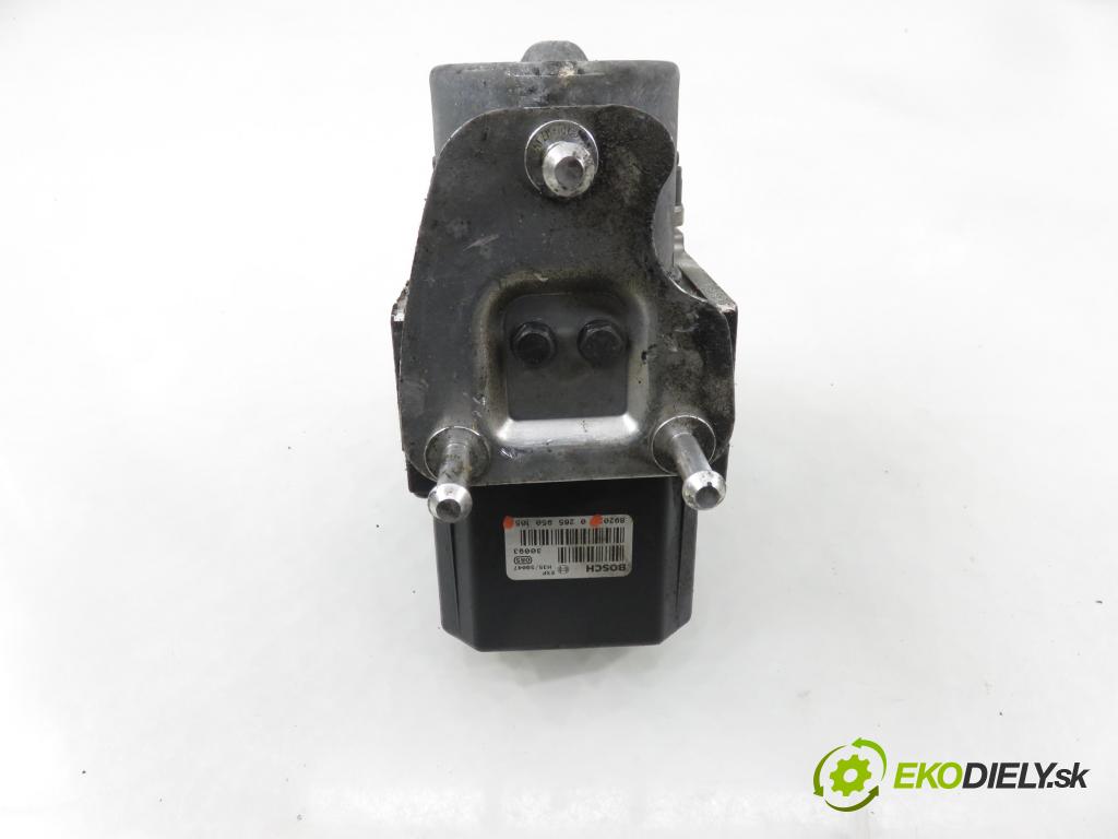 VW PHAETON (3D1, 3D2, 3D3, 3D4, 3D6, 3D7, 3D8, 3D9) SEDAN 2006 165,00 3.0 TDI 2967,00 Pumpa ABS 0265950105 ; 0265225236 ; 3D0614517AK (Pumpa ABS)