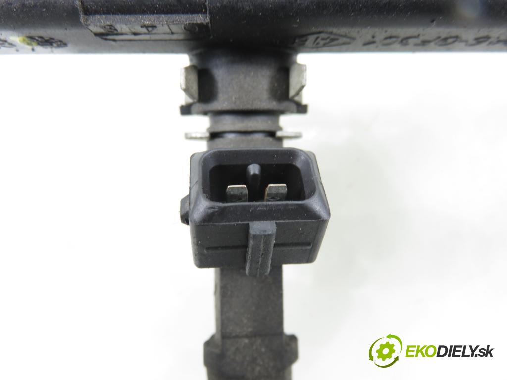 DACIA SANDERO HB 2011 64,00 1.6 - K7M 710 1598,00 Lišta vstrekovacia 0280158034 ; 8200227124 ; 8200494284A (Vstrekovacia lišta)