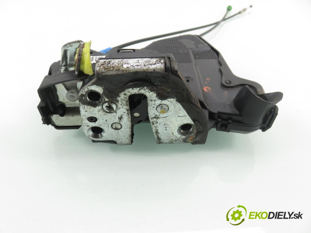 TOYOTA AURIS TOURING SPORTS (_E18_) KOMBI 2014 91,00 2.0 D-4D 124 (ADE186_) - 1AD-FTV 1998,00 zámok