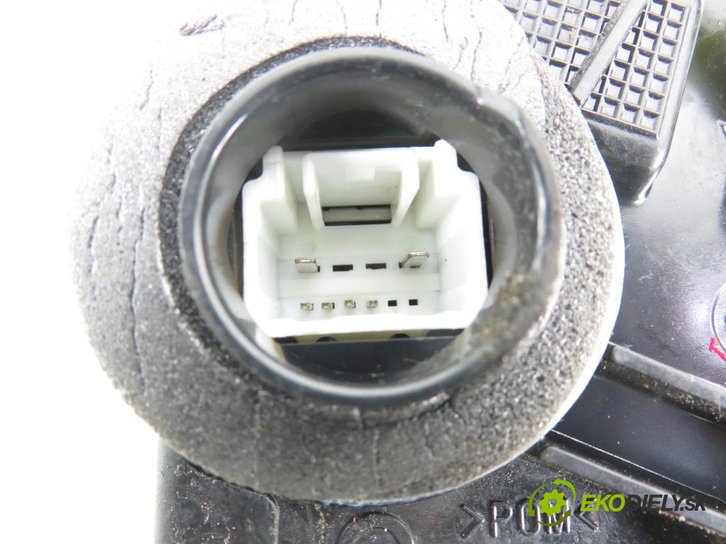 TOYOTA AURIS TOURING SPORTS (_E18_) KOMBI 2014 91,00 2.0 D-4D 124 (ADE186_) - 1AD-FTV 1998,00 zámok