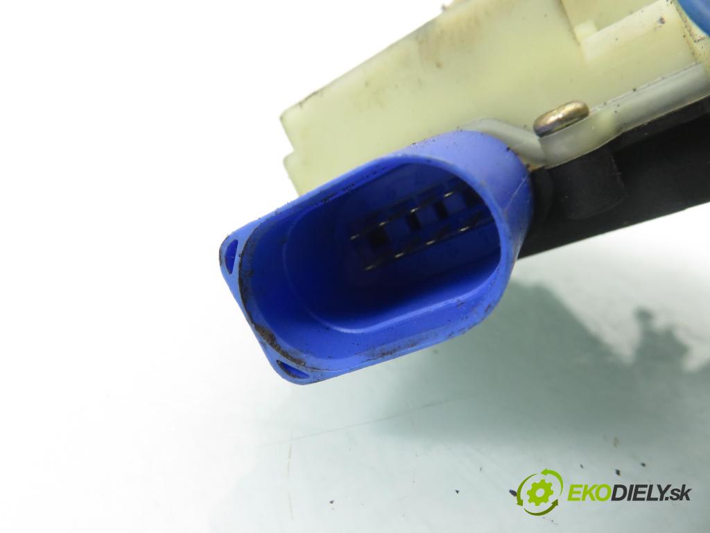 VW TRANSPORTER V Skrzynia (7HA, 7HH, 7EA, 7EH) FURGON 2004 77,00 1.9 TDI PD 105 - AXB 1896,00 zámok 3B1837016BQ