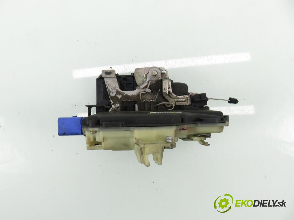 VW TRANSPORTER V Skrzynia (7HA, 7HH, 7EA, 7EH) FURGON 2004 77,00 1.9 TDI PD 105 - AXB 1896,00 zámok 3B1837016BQ