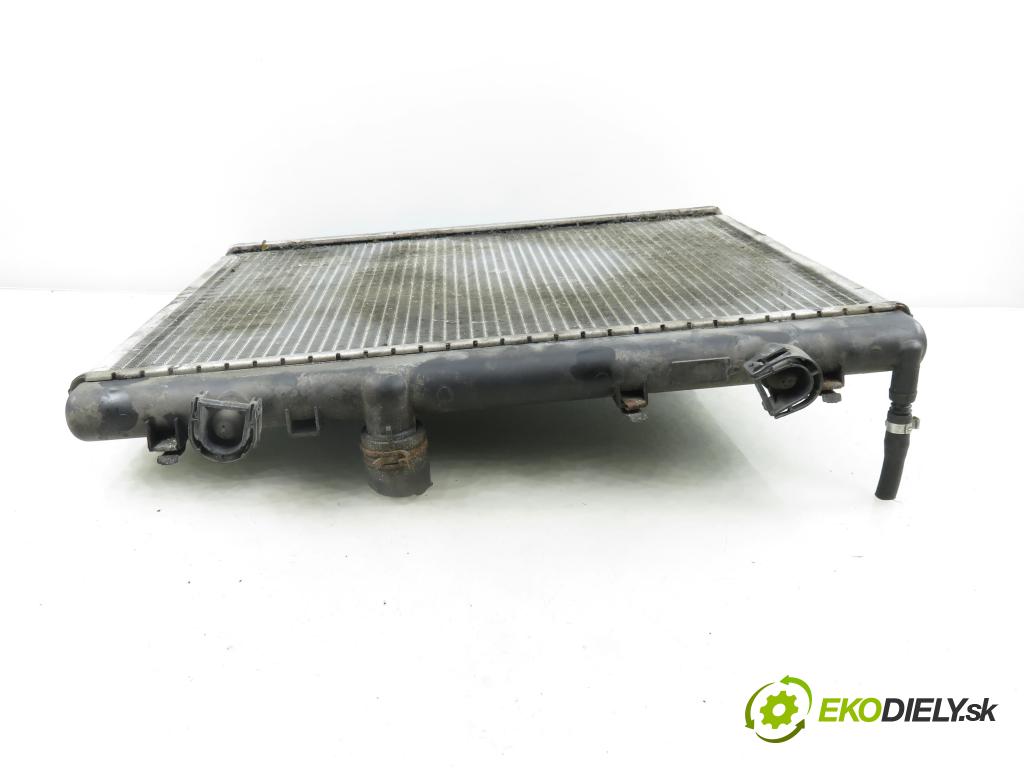 PEUGEOT 407 SW (6E_) KOMBI 2004 100,00 2.0 HDi 135 - RHR 1997,00 chladič vody 2002112