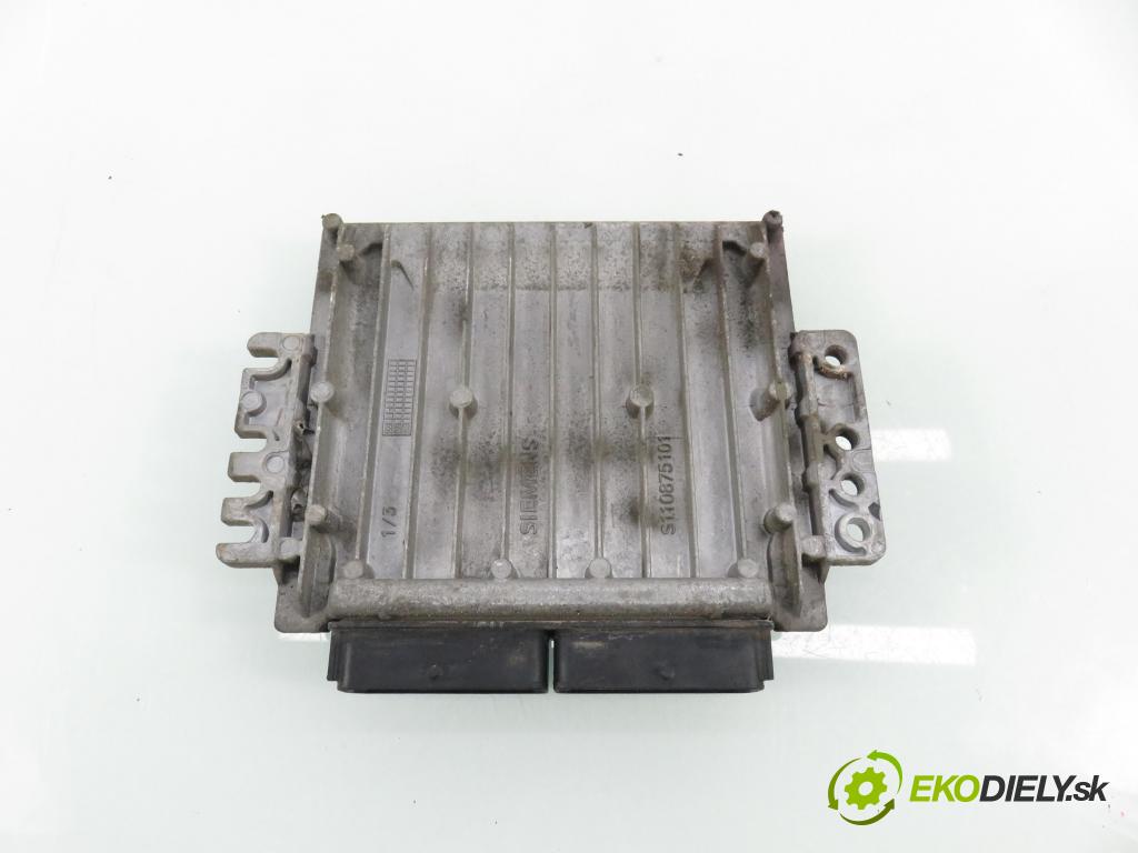 RENAULT CLIO II (BB_, CB_) HB 2003 72,00 1.4 16V (B/CB0P) - K4J 710 1390,00 Riadiaca jednotka Motor 8200214973 ; S11631113B
