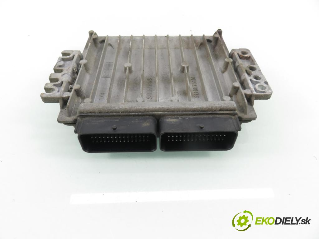 RENAULT CLIO II (BB_, CB_) HB 2003 72,00 1.4 16V (B/CB0P) - K4J 710 1390,00 Riadiaca jednotka Motor 8200214973 ; S11631113B