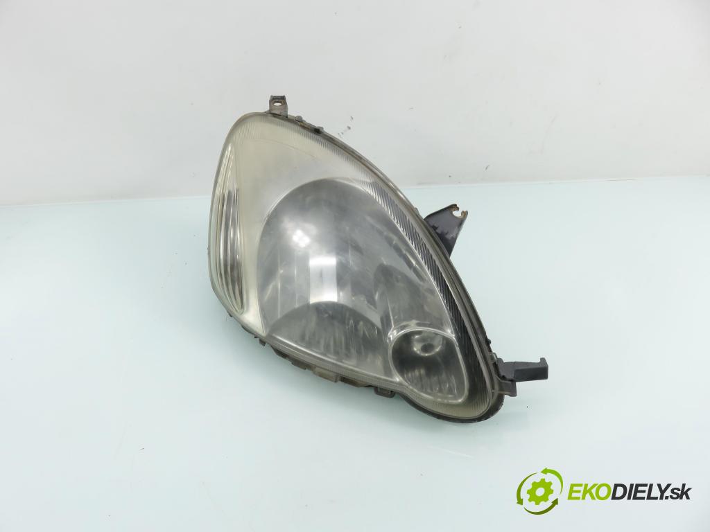 TOYOTA YARIS (_P1_) HB 2004 50,00 1.0 VVT- i 68 - 1SZ-FE 998,00 světlo PP 