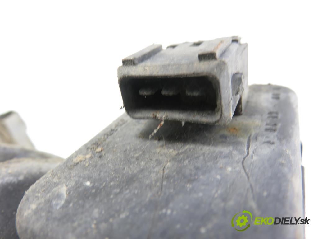 TOYOTA YARIS (_P1_) HB 2004 50,00 1.0 VVT- i 68 - 1SZ-FE 998,00 Svetlo PP