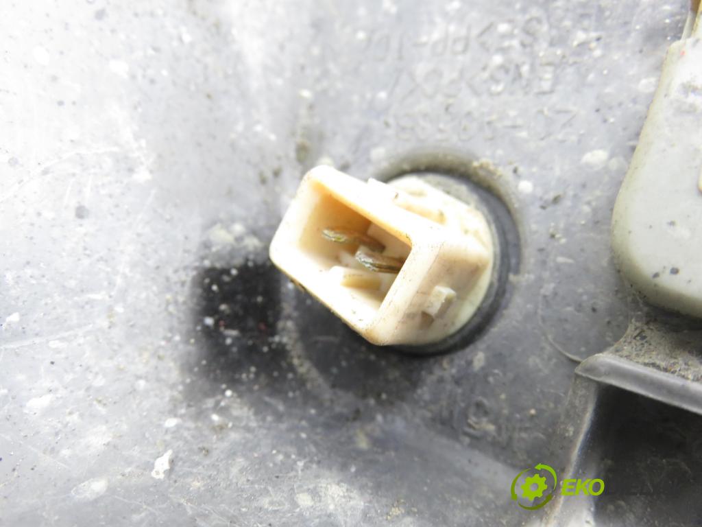 TOYOTA YARIS (_P1_) HB 2004 50,00 1.0 VVT- i 68 - 1SZ-FE 998,00 Svetlo PP