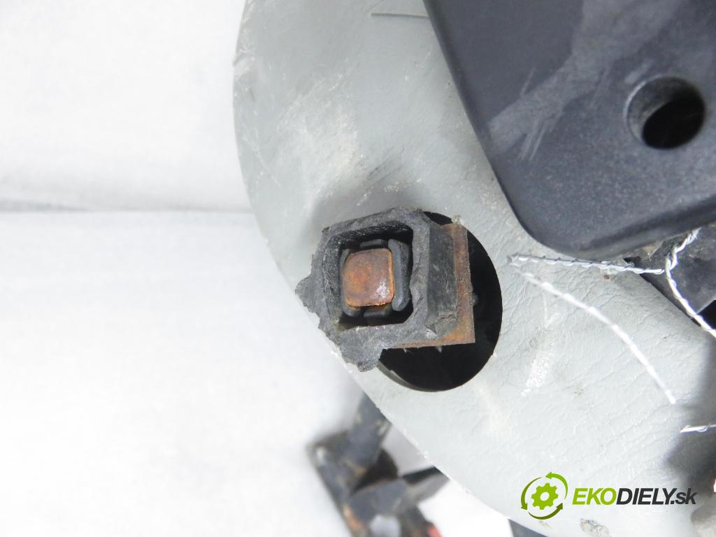 RENAULT TRAFIC II Autobus (JL) BUS 2005 74,00 1.9 dCI 100 (JL0C) - F9Q 760 1870,00 Sedadlá, sedačky Sedadlo 