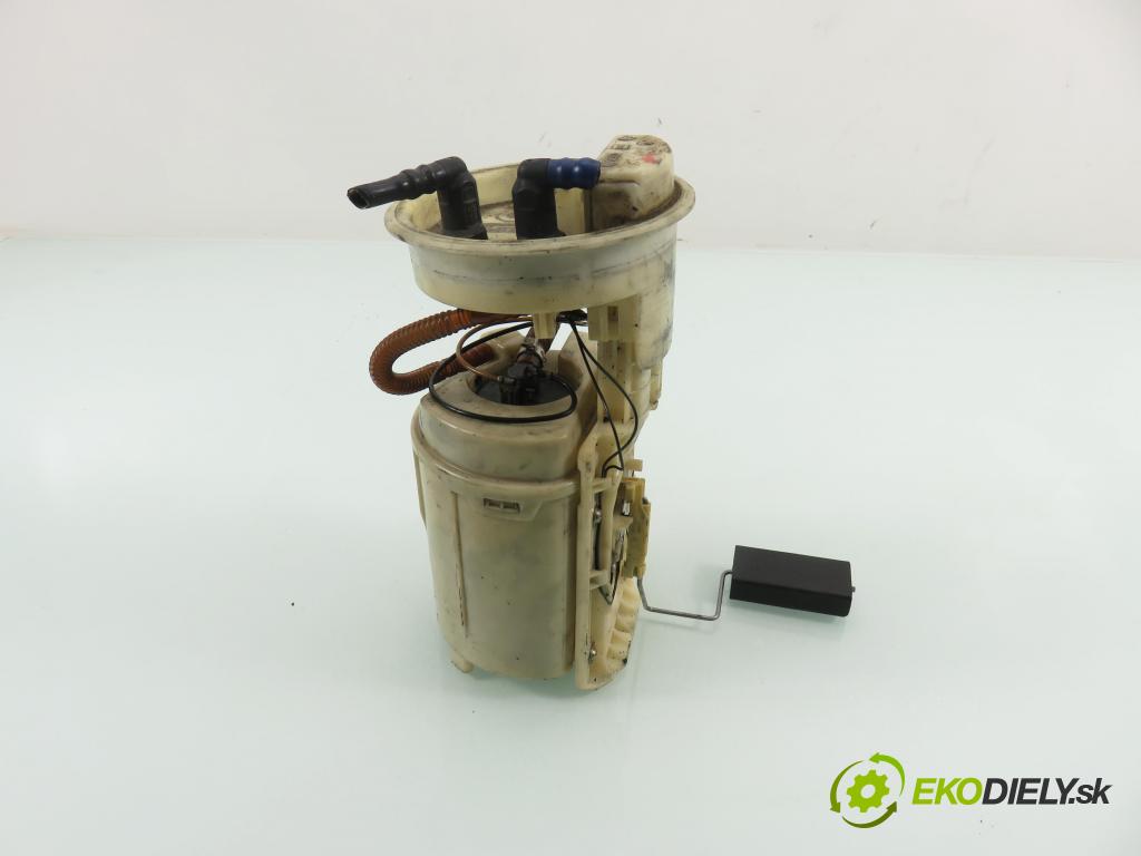 AUDI A3 (8L1) HB 2001 92,00 1.8 - AGN 1781,00 Pumpa paliva 1J0919051H