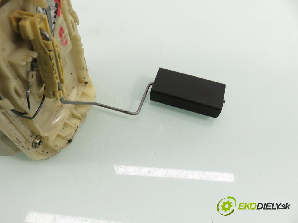 AUDI A3 (8L1) HB 2001 92,00 1.8 - AGN 1781,00 Pumpa paliva 1J0919051H