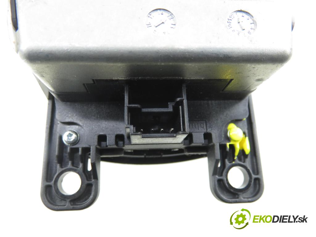 BMW 5 Touring (F11) KOMBI 2012 135,00 520 d 184 - N47 D20 C 1995,00 Panel ovládania IDRIVE 9253944