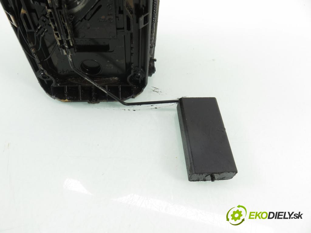 VW GOLF V (1K1) HB 2004 77,00 1.9 TDI PD 105 - BKC 1896,00 pumpa paliva 1K0919050D