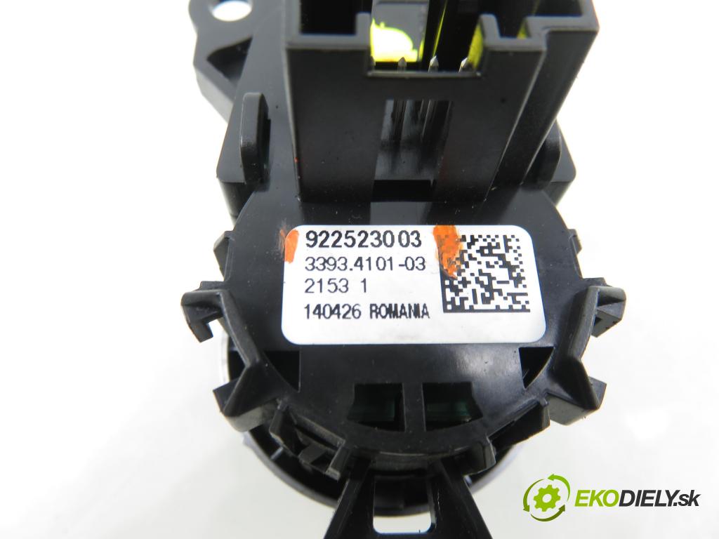 BMW 5 Touring (F11) KOMBI 2012 135,00 520 d 184 - N47 D20 C 1995,00 vypínač Start brzdových svetiel Motor 9225230