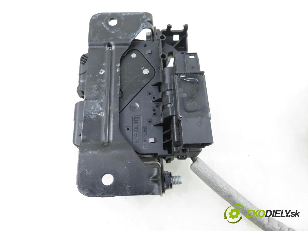 BMW 5 Touring (F11) KOMBI 2012 135,00 520 d 184 - N47 D20 C 1995,00 zámok dveří kufr EL. 7269544 ; 7208371