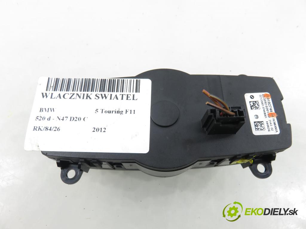 BMW 5 Touring (F11) KOMBI 2012 135,00 520 d 184 - N47 D20 C 1995,00 přepínač světla 9192744