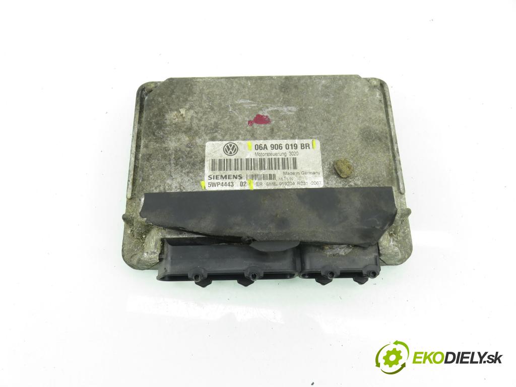 SEAT TOLEDO II (1M2) SEDAN 2001 74,00 1.6 - AKL 1595,00 řídící jednotka motora 06A906019BR ; 5WP444302