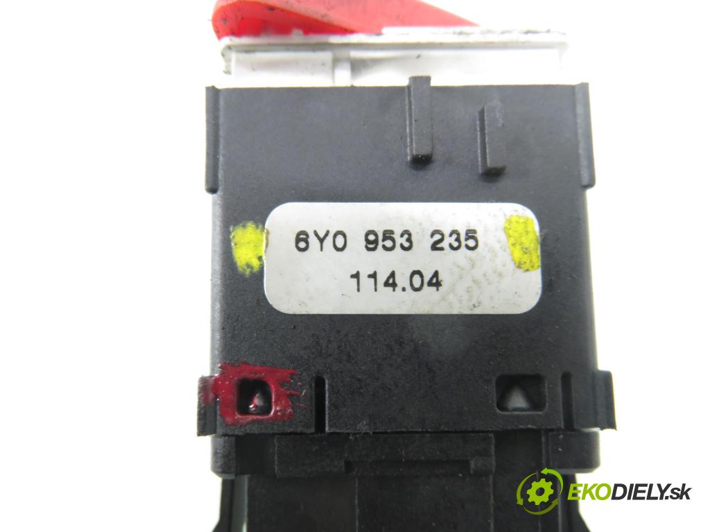 VW TRANSPORTER V Skrzynia (7HA, 7HH, 7EA, 7EH) FURGON 2004 77,00 1.9 TDI PD 105 - AXB 1896,00 prepínač výstražných (núdzových) 6Y0953235