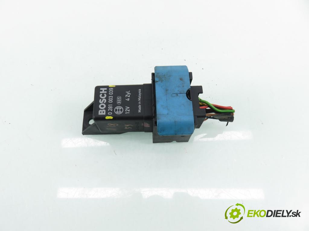 CITROEN JUMPER Skrzynia FURGON 2011 74,00 2.2 HDi 100 - 4HV (P22DTE) 2198,00 RELÉ: JÚN: 0281003039