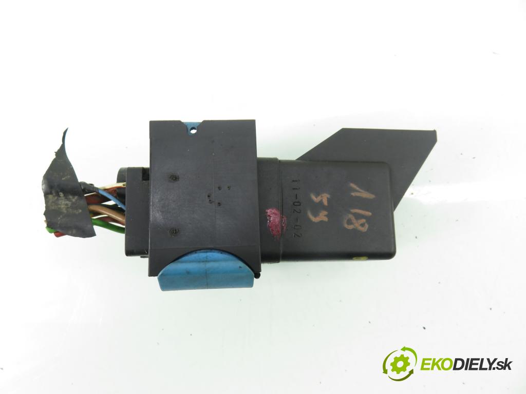 CITROEN JUMPER Skrzynia FURGON 2011 74,00 2.2 HDi 100 - 4HV (P22DTE) 2198,00 RELÉ: JÚN: 0281003039