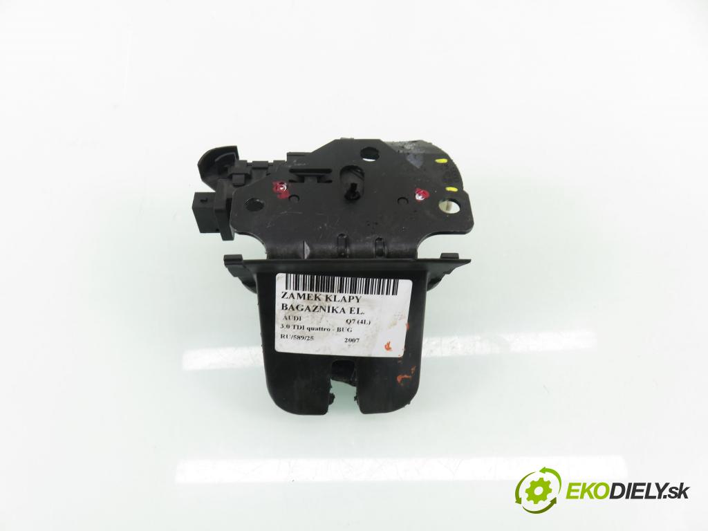 AUDI Q7 (4L) SUV 2007 171,00 3.0 TDI quattro - BUG 2967,00 zámok dverí kufor EL. 8P4827505C