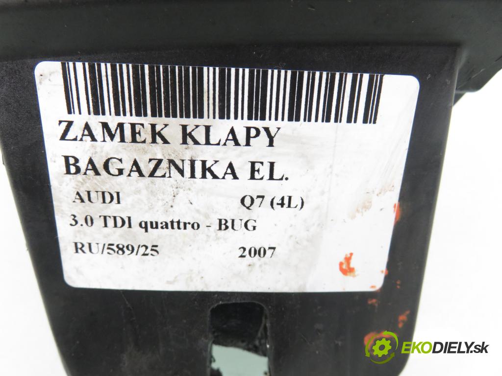 AUDI Q7 (4L) SUV 2007 171,00 3.0 TDI quattro - BUG 2967,00 zámok dverí kufor EL. 8P4827505C