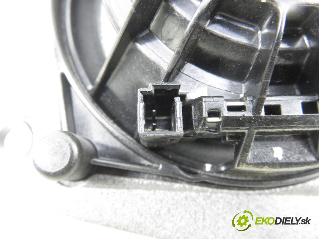 BMW 5 Touring (F11) KOMBI 2012 135,00 520 d 184 - N47 D20 C 1995,00 reproduktor Dvere 9239146