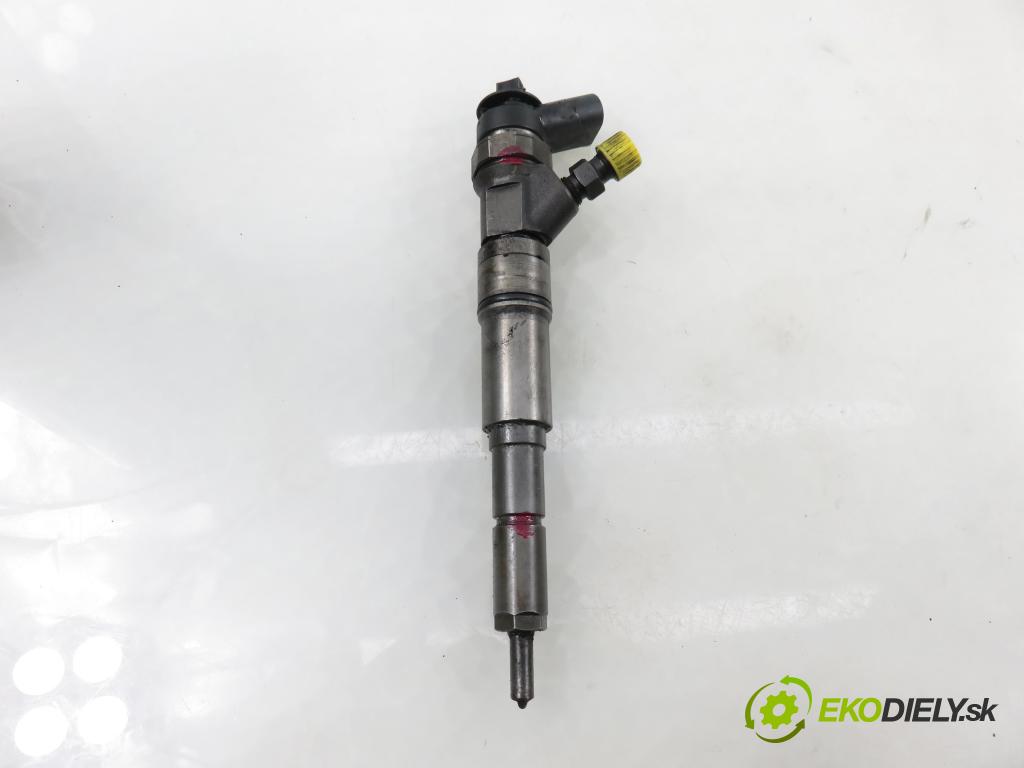 BMW 3 (E46) SEDAN 2003 110,00 320 d 150 - M47 D20 (204D4) 1995,00 vstrekovač 0445110131 ; 7789661 (Vstrekovač paliva)