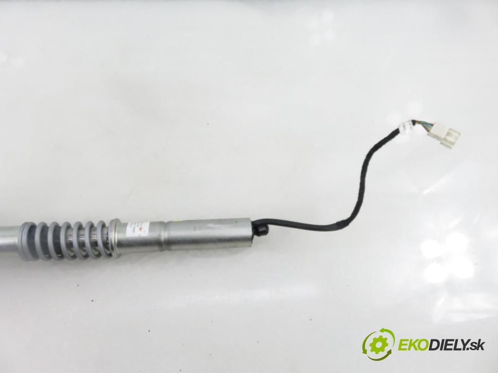 BMW 5 Touring (F11) KOMBI 2012 135,00 520 d 184 - N47 D20 C 1995,00 Teleskopy dveří kufr 7207015 ; 7210557 ; 7206639