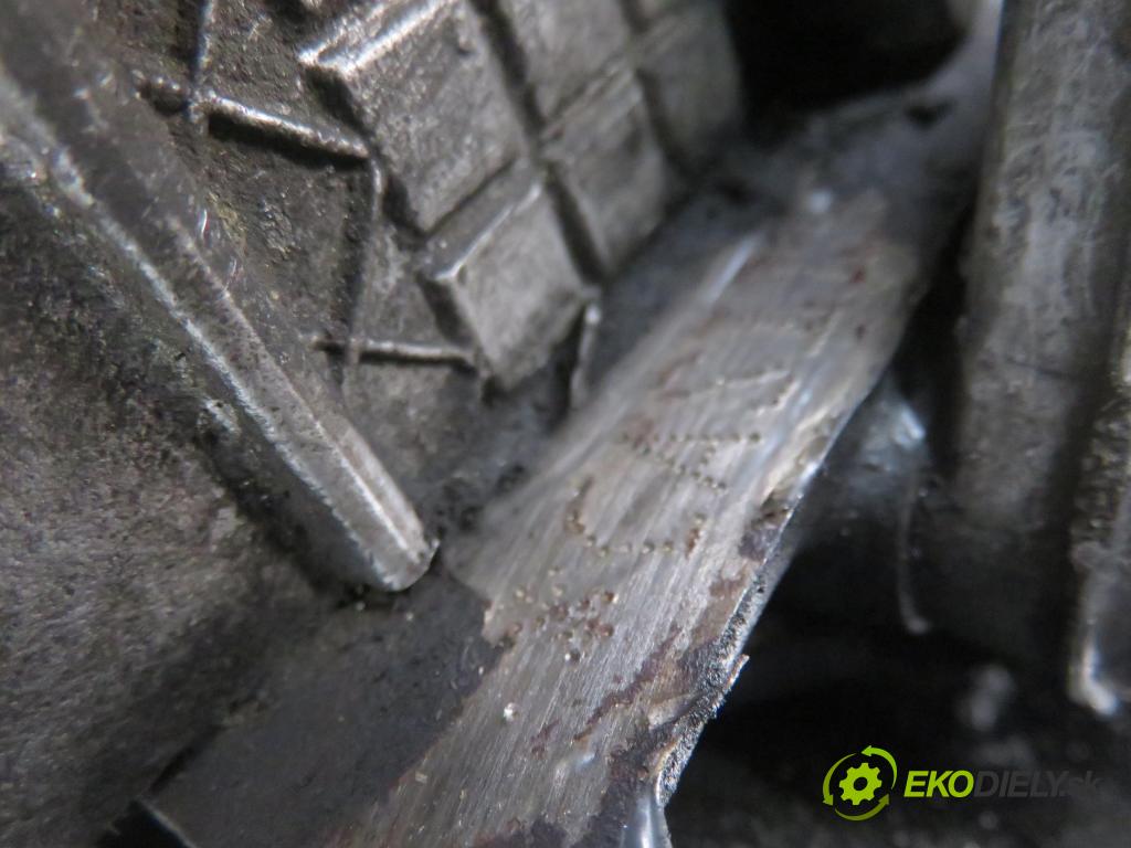 PORSCHE CAYENNE II (92A) SUV 2010 176,00 3.0 Diesel - M 05.9E 2967,00 motor DIESLA CASA ; M059E