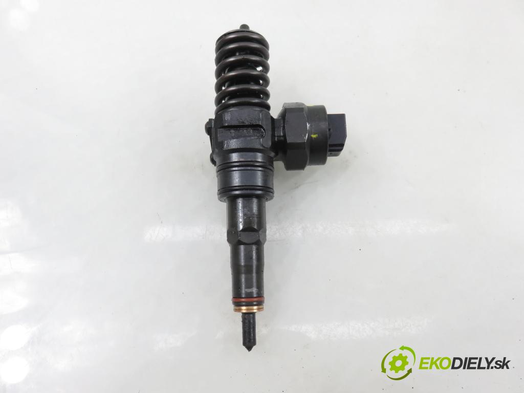 VW PASSAT B5 Variant (3B5) KOMBI 2000 85,00 1.9 TDI - ATJ 1896,00 Vstrekovač 038130073F ; 0414720007 (Vstrekovač paliva)