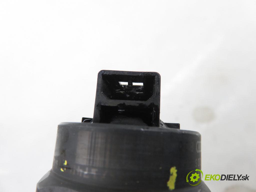 VW PASSAT B5 Variant (3B5) KOMBI 2000 85,00 1.9 TDI - ATJ 1896,00 Vstrekovač 038130073F ; 0414720007 (Vstrekovač paliva)