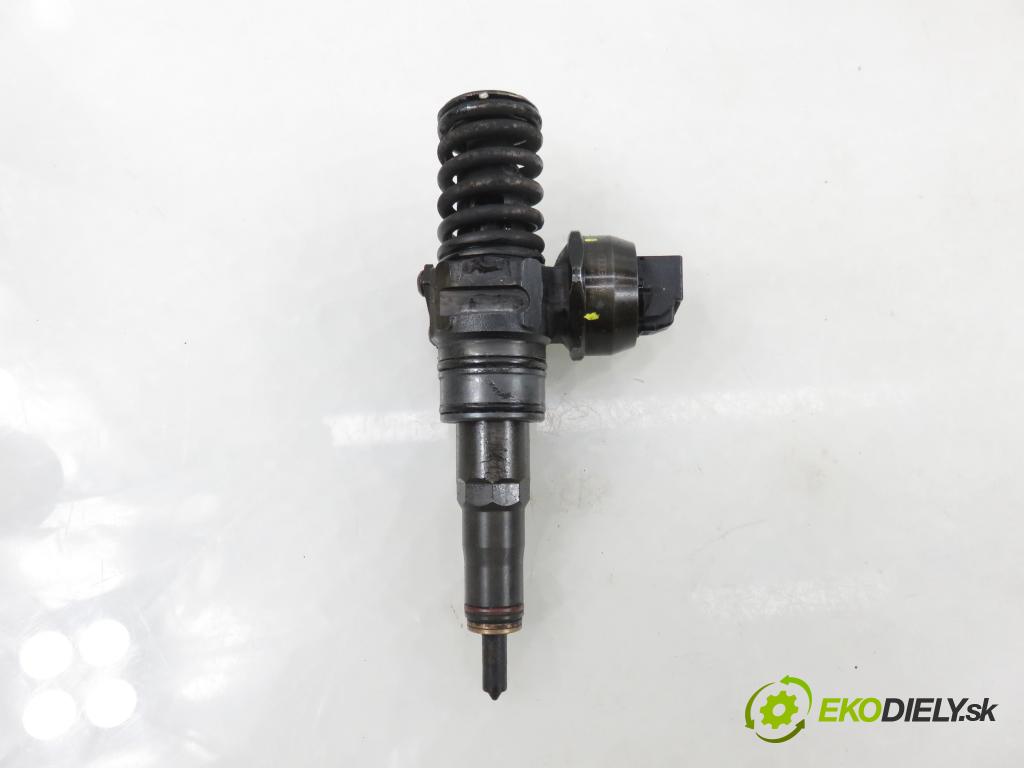VW PASSAT B6 Variant (3C5) KOMBI 2006 103,00 2.0 TDI PD 8V 140 - BMP 1968,00 Vstrekovač 038130073BQ ; 0414720312 (Vstrekovač paliva)